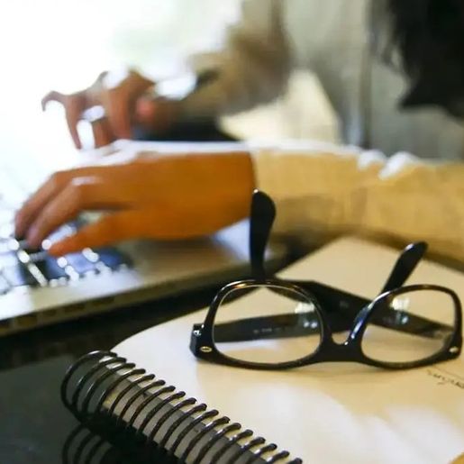 Desemprego registra taxa média de 5,6% no país em 2025 e atinge menor patamar desde 2012