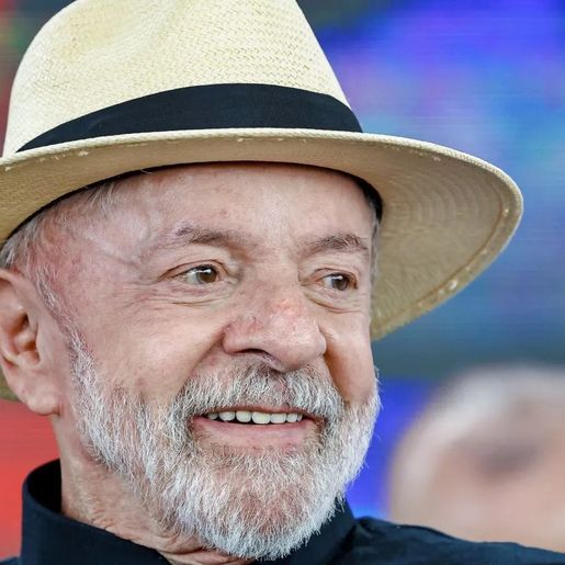 Lula veta projeto que prevê aumento do número de deputados