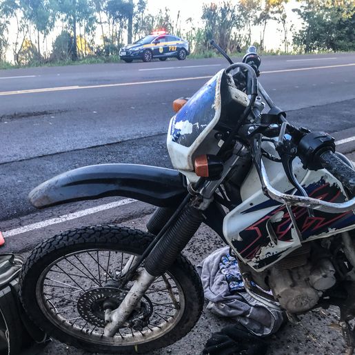 SMO: Queda de moto deixa homem ferido na BR-163