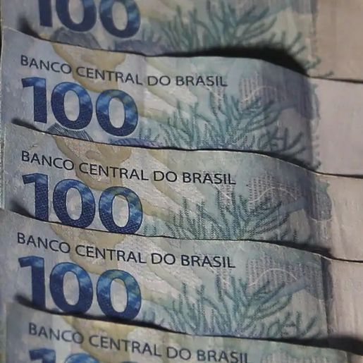 Orçamento de 2025 prevê salário mínimo de R$ 1.509