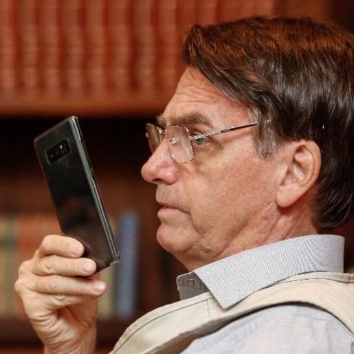 Bolsonaro e visitas ficam proibidos de usar o celular em prisão domiciliar