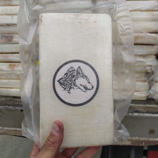 Carreta é flagrada em SC com mais de R$ 95 milhões em cocaína