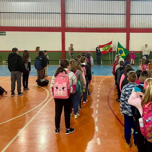 Polícia Militar inicia atividades da Semana da Pátria em colégios de SMOeste