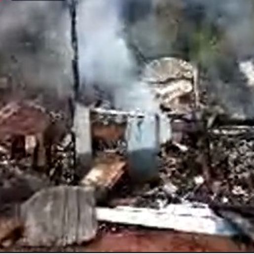 Pai e filho morrem queimados em incêndio de residências