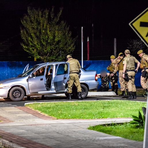 VÍDEO: Polícia Militar recupera carro com registro de furto e prende homem