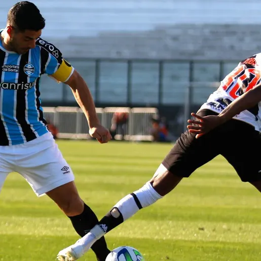 Grêmio é derrotado pelo lanterna Vasco e perde a chance de voltar ao G-4