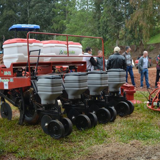 Governo municipal repassa equipamentos para patrulha agrícola