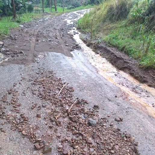 Fortes chuvas causam danos em estradas no interior de Iporã do Oeste