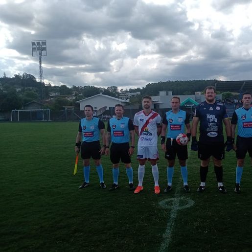 Harmonia e Cometa empatam em primeiro jogo das quartas de final do Regional