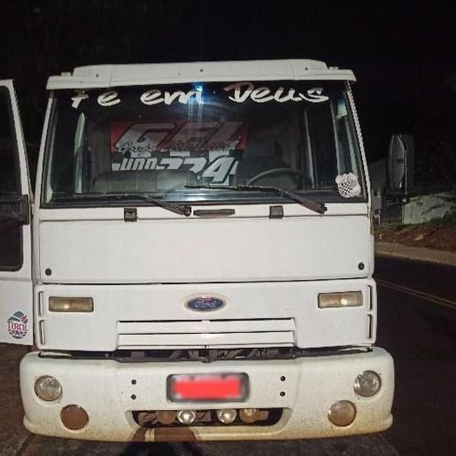 Caminhão furtado em Guarujá do Sul é recuperado em Dionísio Cerqueira