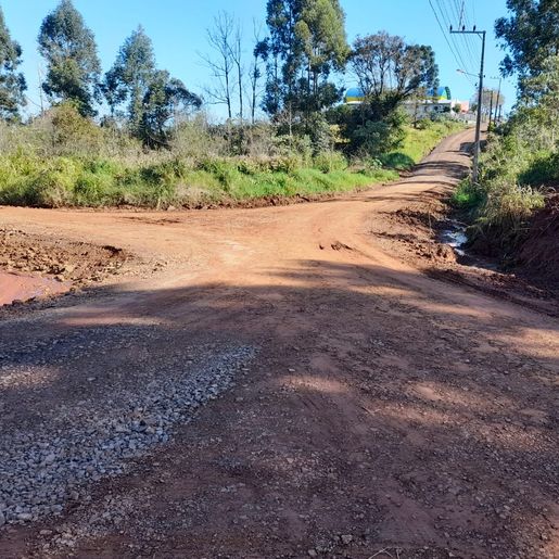 Secretaria segue trabalhos de melhorias no interior de SMOeste