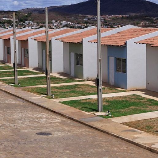 Bandeirante garante R$ 2,8 milhões para construção de 20 casas populares