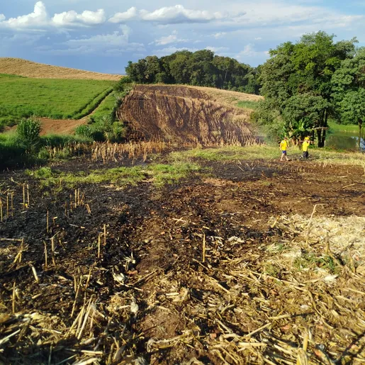 Dois incêndios em lavoura mobilizam bombeiros no interior de Maravilha