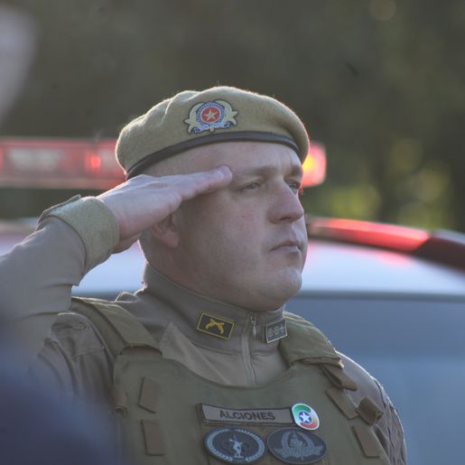 FOTOS: PM, irmã e filho são sepultados sob homenagens em Santa Helena