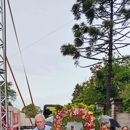 Homenagem a Nossa Senhora Aparecida marca o domingo na Expo Campo Erê