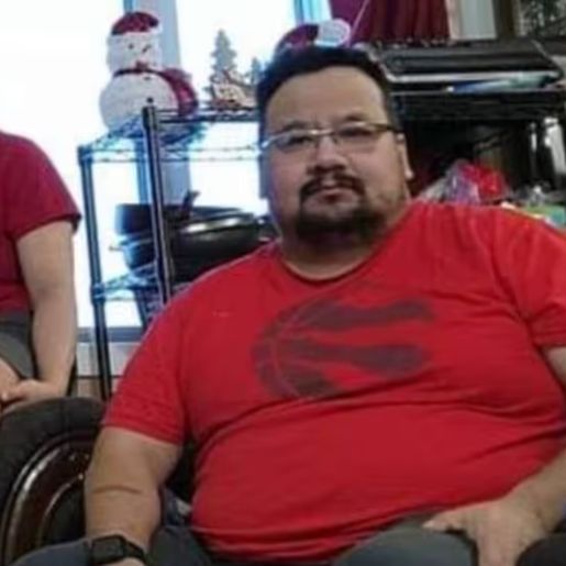 Pai perde mais de 30 quilos para poder doar rim ao filho: “Eu o amo muito”