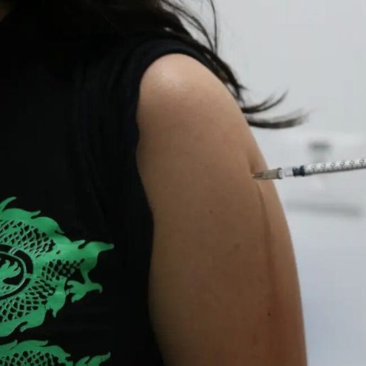 SC recebe 50 mil doses de nova vacina contra a Covid-19 em lote do Ministério da Saúde