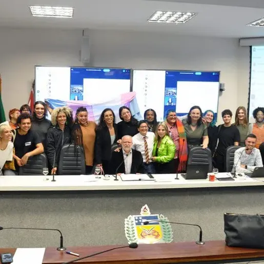 UFSC aprova cotas e políticas de permanência para pessoas trans