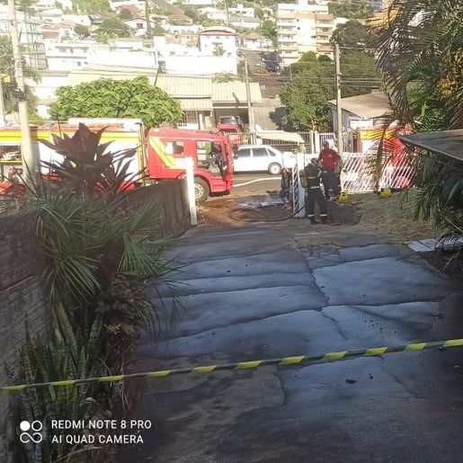 Incêndio atinge residência no centro de Palmitos