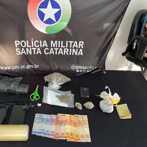 Polícia Militar prende dois homens por tráfico de drogas em Descanso