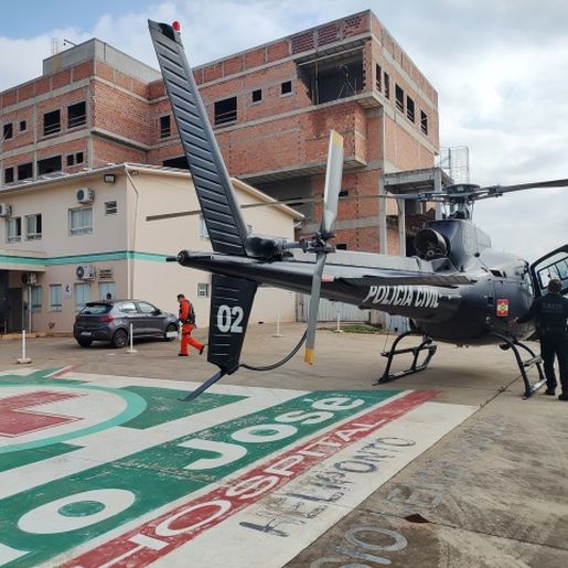 Criança de 3 anos é atingida por retroescavadeira em Maravilha e sofre traumatismo craniano