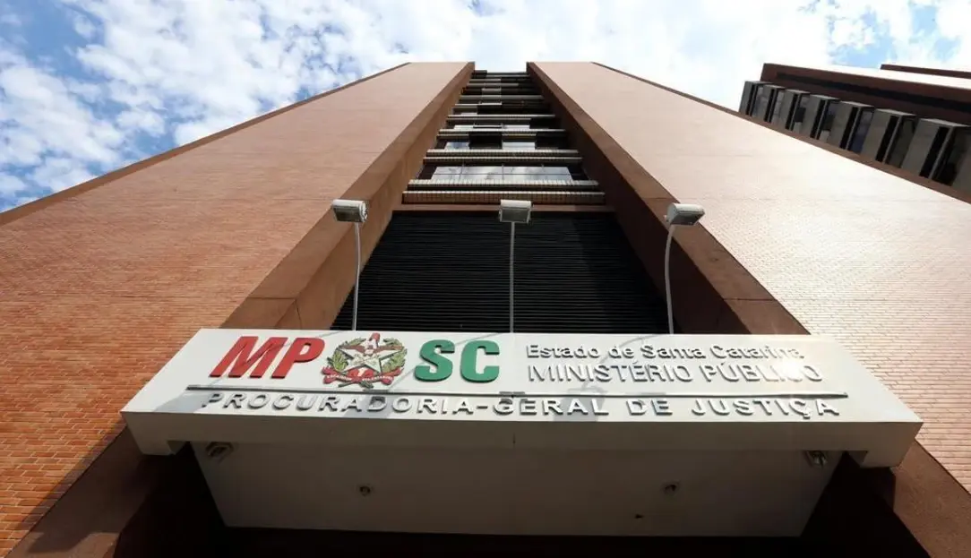 Trio é denunciado por extorsão, morte e ocultação de cadáver em Chapecó