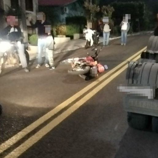 Motociclista fica ferido ao colidir em veículo estacionado em Itapiranga