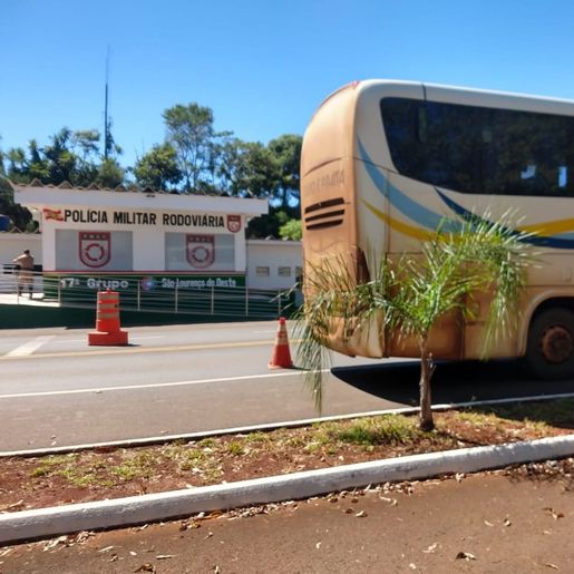 Ônibus do Pará é interceptado pela Polícia Rodoviária na SC-157