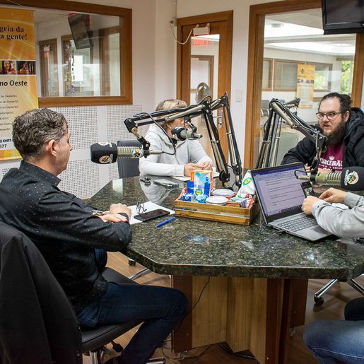 Como o celular e os Apps afetam as relações pessoais é tema do Peperi Debates