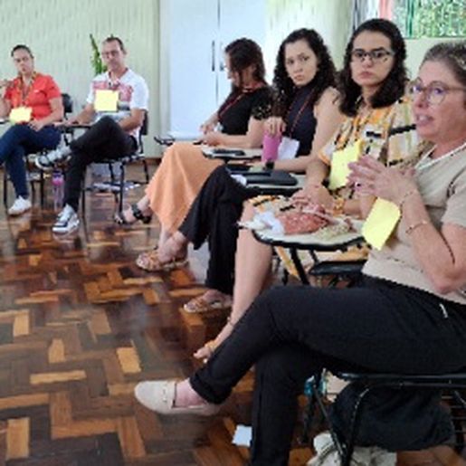 Professores do Extremo Oeste recebem capacitação sobre círculos de construção de paz