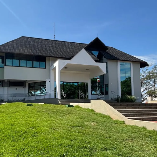 Reú é condenado a mais de 10 anos de prisão por tentativa de homicídio com facão em São Bernardino