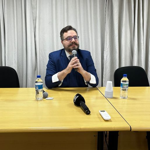 Presidente da FCC apresenta atividades e demonstra projetos em SMO