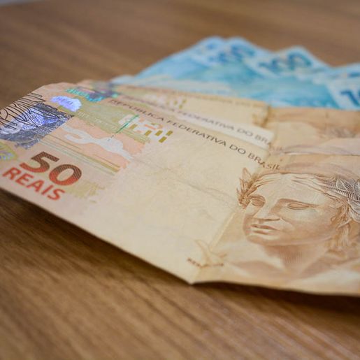 Governo reduz previsão de inflação, e salário mínimo deve subir menos