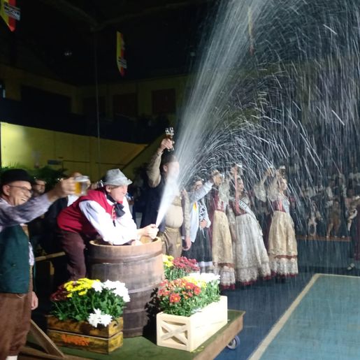 Abertura da 14ª Deutsche Woche proporciona espetáculo em São João do Oeste