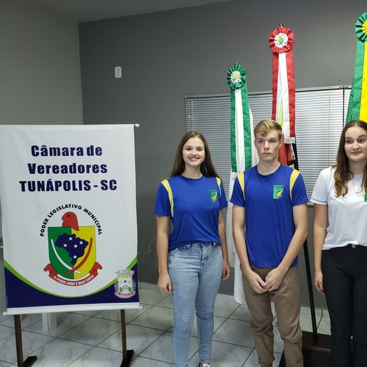 Câmara de Tunápolis empossa nova legislatura do programa Jovem Vereador
