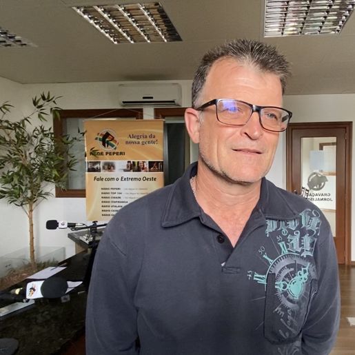 VÍDEO: Casal encontra dinheiro na rua e quer devolver em SMO