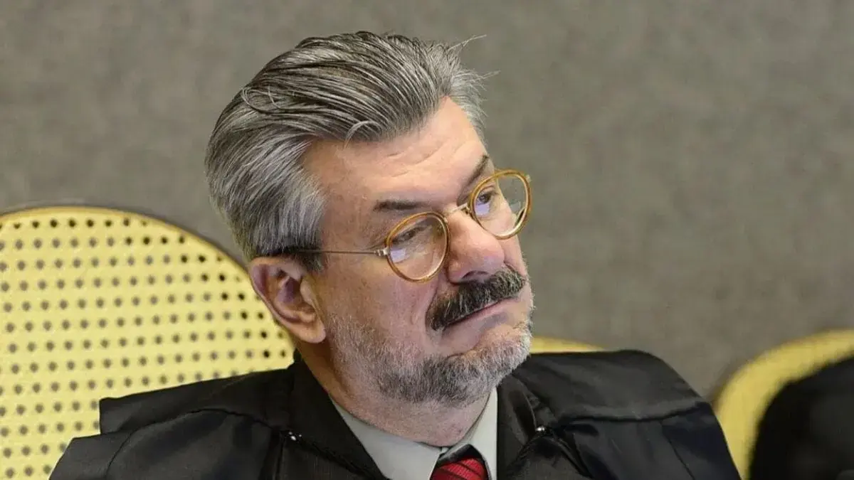 Ministro Marco Buzzi, afastado do STJ por acusação de assédio, mantém salário de R$ 100 mil