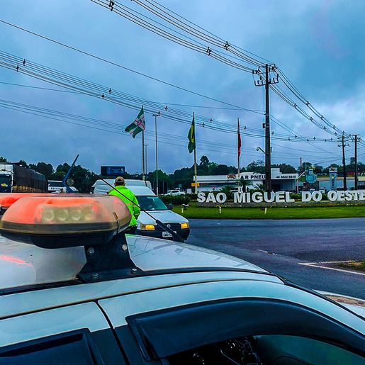 VÍDEO: Trecho entre SMOeste e Maravilha deve seguir bloqueado pelas próximas 3 horas
