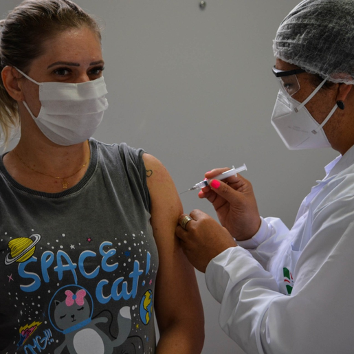 Pacheco apresenta plano de financiamento do piso da enfermagem a Guedes