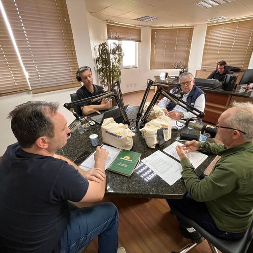 Peperi Debates discute crise no setor do leite e desafios enfrentados pelos produtores