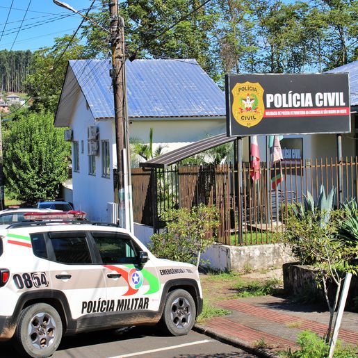 Polícia Militar recupera moto furtada e apreende dois suspeitos em SMO