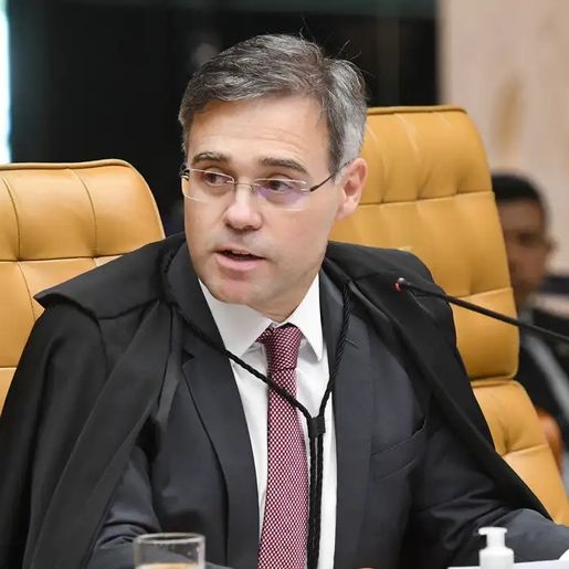 STF bloqueia R$ 389 milhões do sindicato de aposentados em investigação sobre fraude no INSS