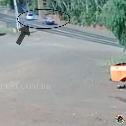 VÍDEO: Câmera flagra suspeito fugindo da PRF em Flor do Sertão