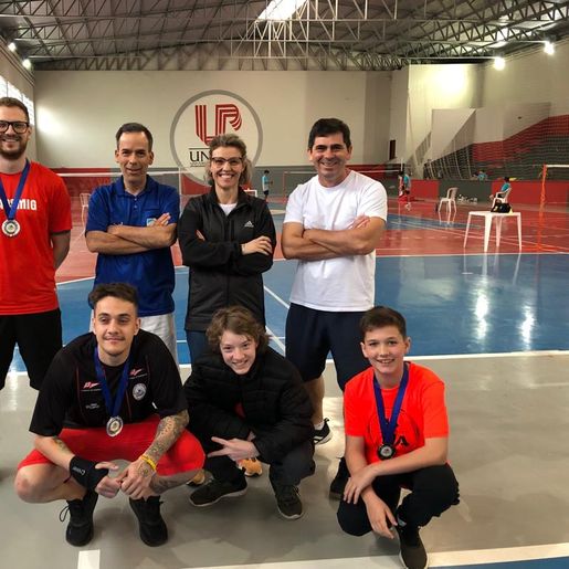 Equipe de Badminton de SMOeste participa de competição no Paraná