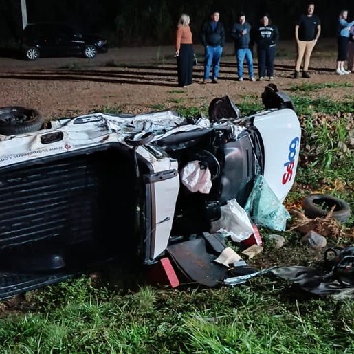 Colisão entre carro e caminhão deixa um homem em estado grave na BR-282, em Xaxim