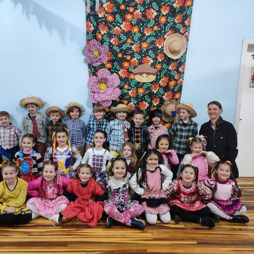 Alunos participam de Arraial no CEMEG em São José do Cedro