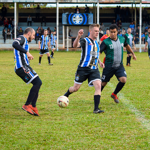 Grêmio Guamerim goleia Cantareira e mantém liderança do campeonato