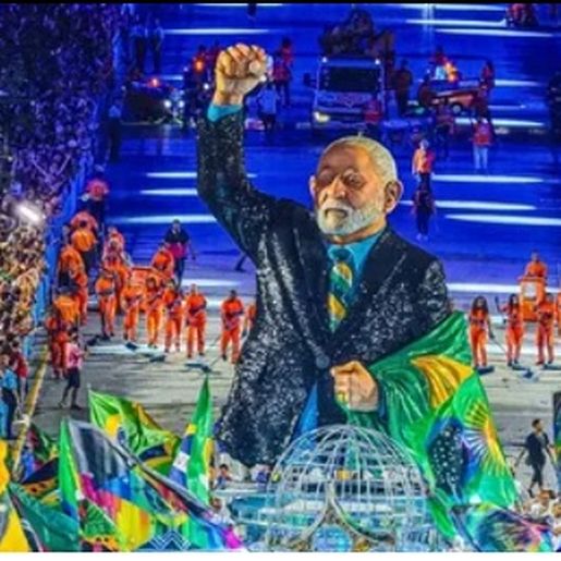 Acadêmicos de Niterói fica em último lugar e é rebaixada após desfile sobre Lula no Carnaval do Rio