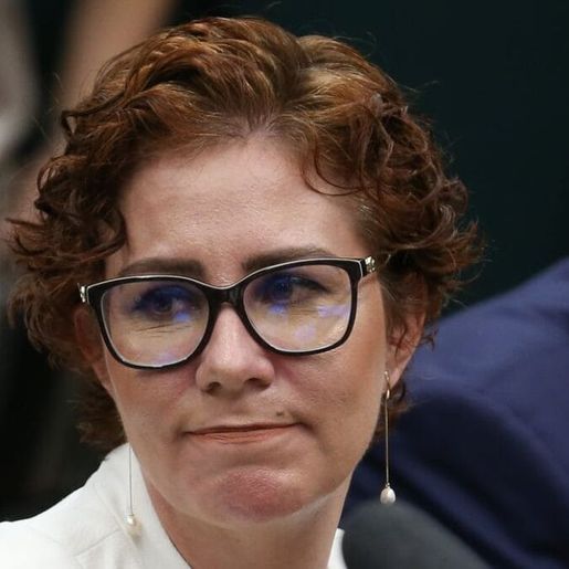 STF forma maioria para manter condenação de deputada Carla Zambelli