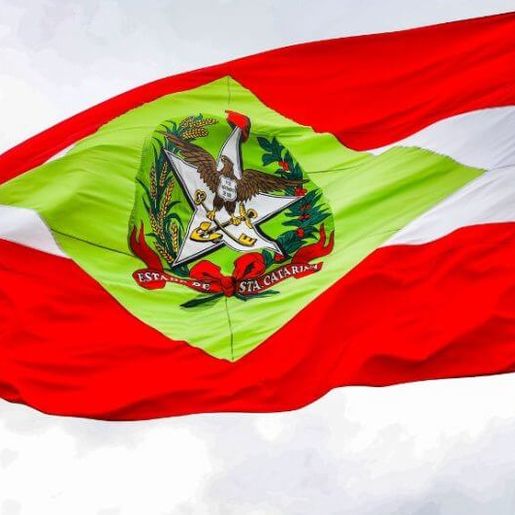 Proposta de mudança do hino de SC divide opiniões e gera polêmica